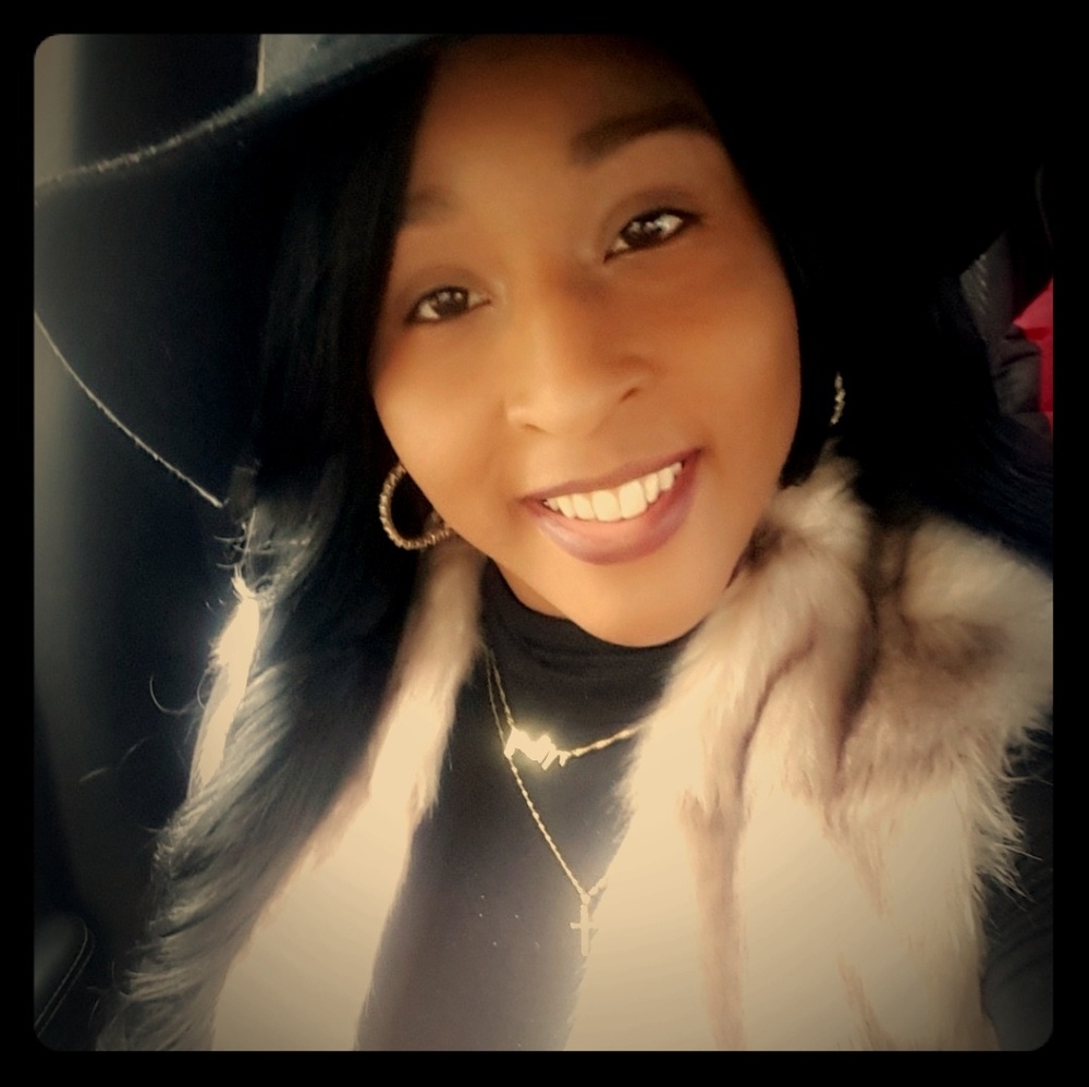 Meet your Posher, Christal